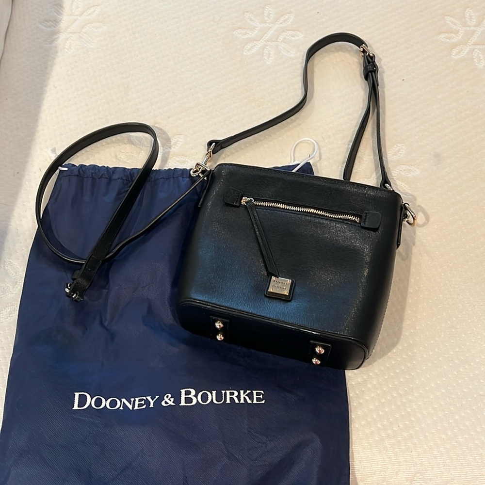 Dooney & Bourke Purse